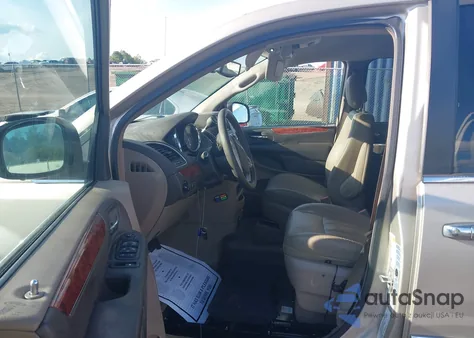 2016 Chrysler Town & Country Touring-L from USA, damaged, VIN 2C4RC1CG2GR283224